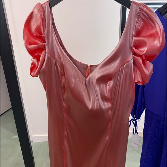 Dress - Picture 2 of 3